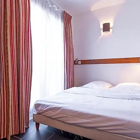 Appart hôtel Les Aiguilles De Warens 3*