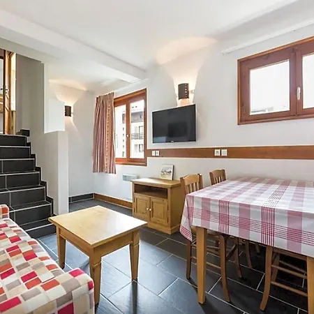 Les Aiguilles De Warens Hotel apartamentowy 3*